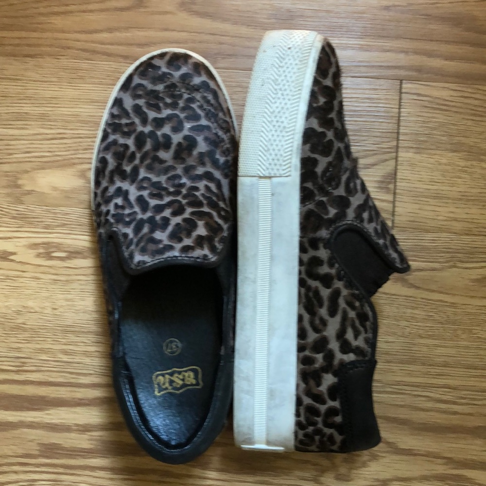 Ash Sneaker in great condition